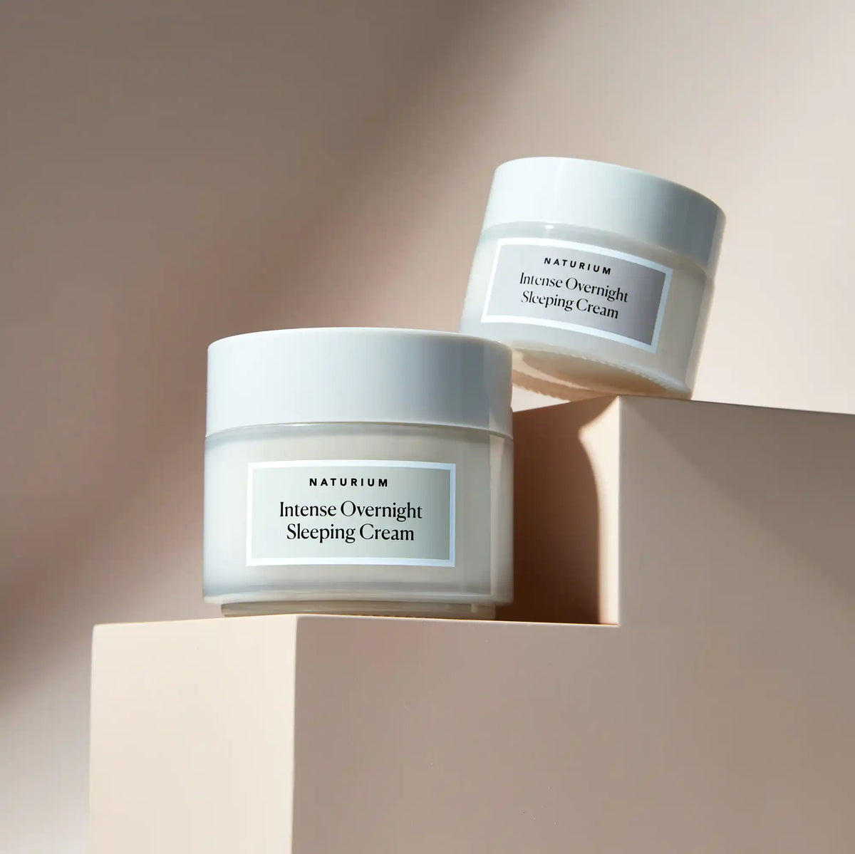 intense-overnight-sleeping-cream-jumbo-n1 11_18_2021_Naturium0552-crop.webp
