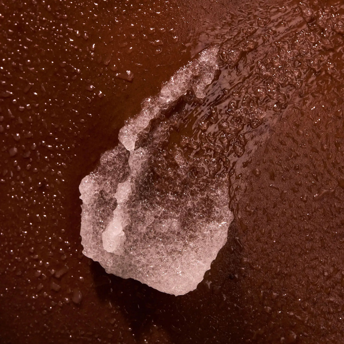 the-glow-getter-multi-oil-body-scrub-d6 NATR-40028-Alt-Image-TheGlowGetterMulti-OilBodyScrub-08.webp